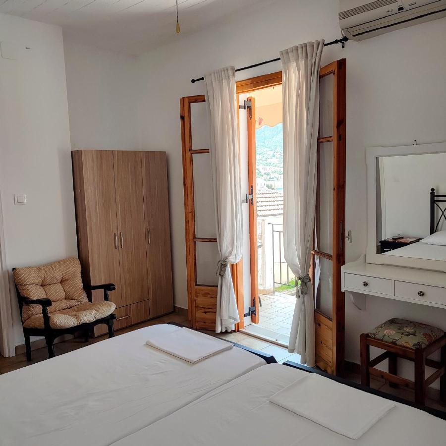 Maroudas Stavros Apartments バティ エクステリア 写真