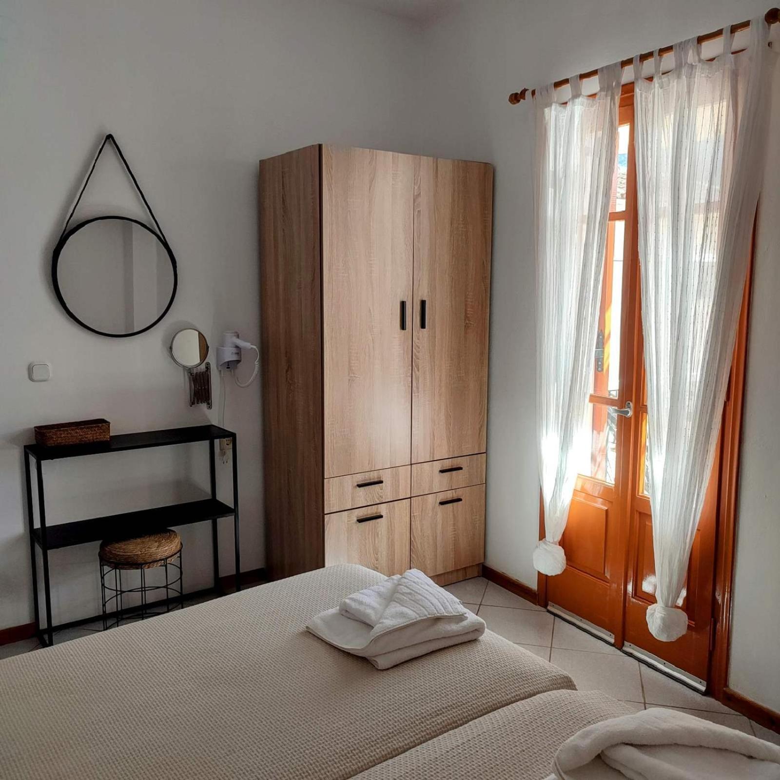 Maroudas Stavros Apartments バティ エクステリア 写真