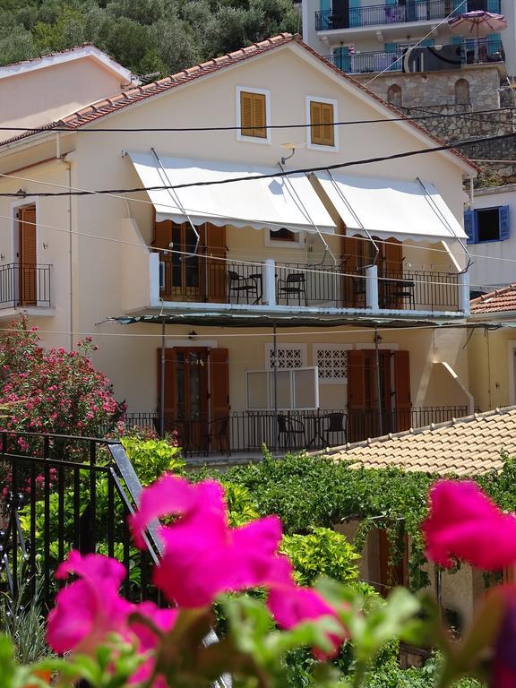 Maroudas Stavros Apartments バティ エクステリア 写真
